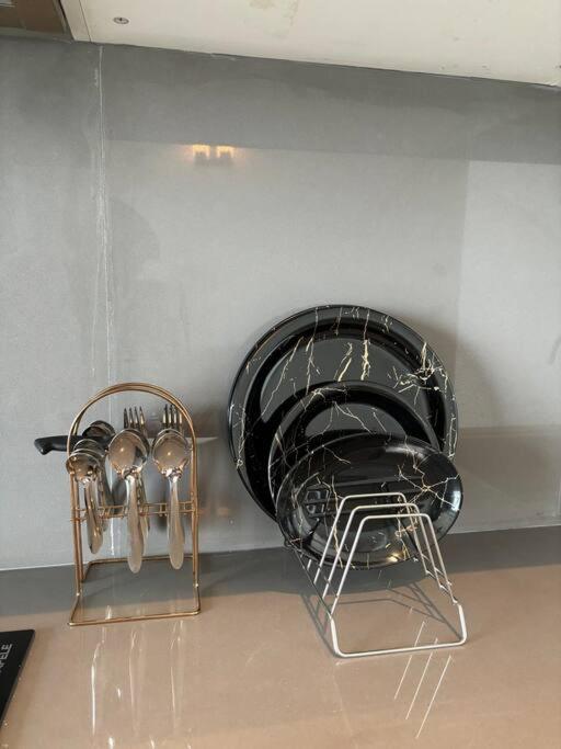 Countryside Luxury Suites - Supernova Noida New Delhi Extérieur photo