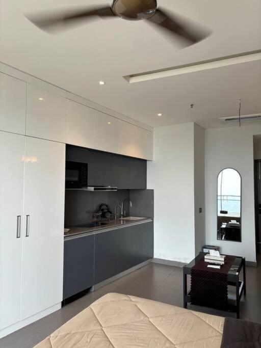 Countryside Luxury Suites - Supernova Noida New Delhi Extérieur photo